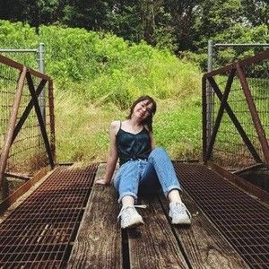 Meet your Posher, Olivia